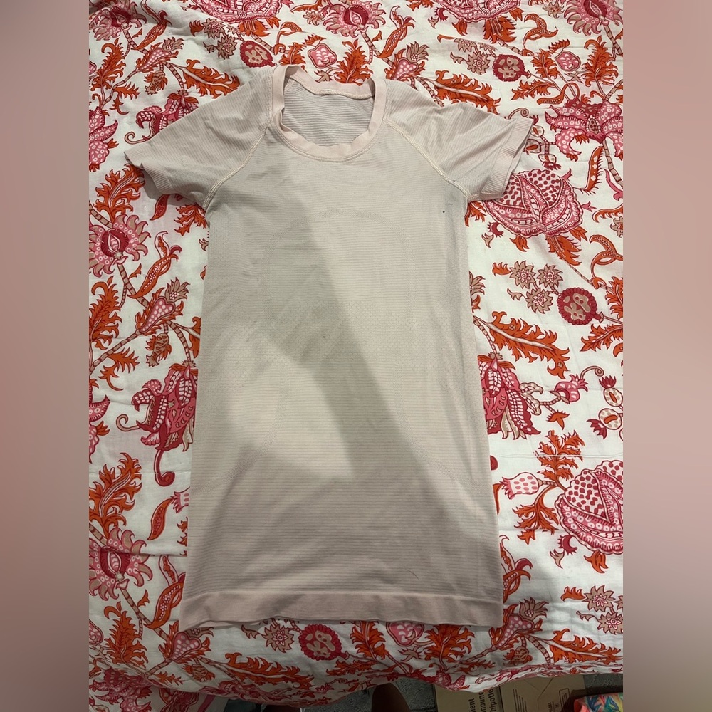Light pink lululemon swiftly tech